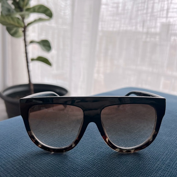 Accessories - Limited edition 2020 SEE sunglasses